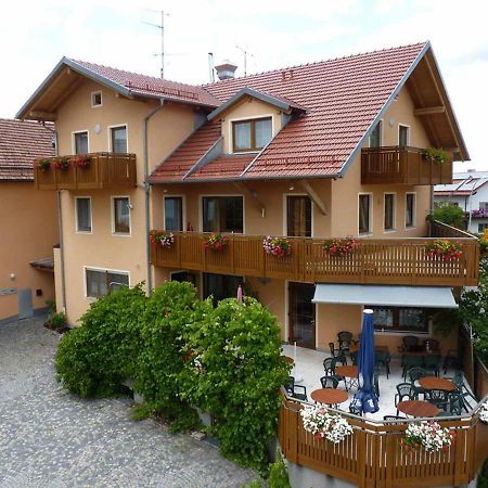 Gasthof-Pension-Metzgerei Jaeger Michelsneukirchen Luaran gambar